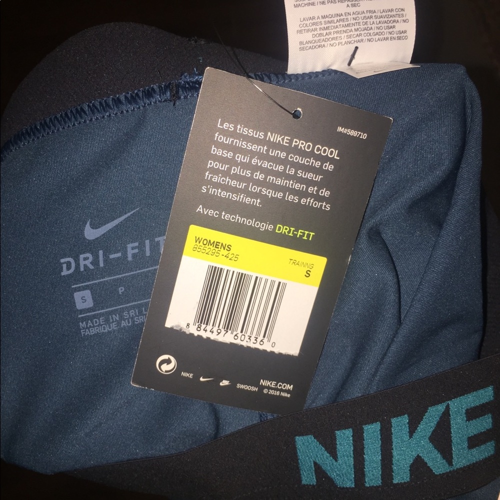NEW Nike Pros - Picture 4 of 4